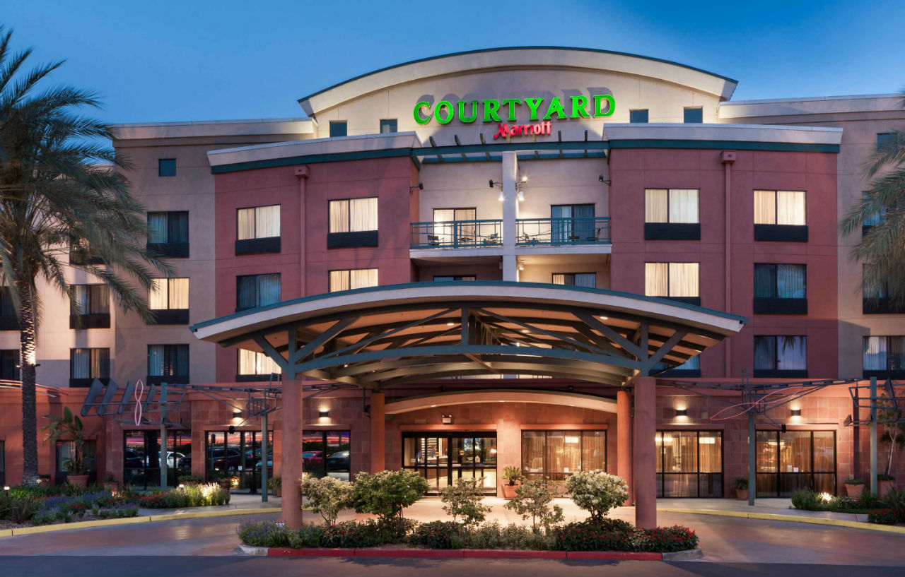 Courtyard Los Angeles Burbank Airport Exterior photo